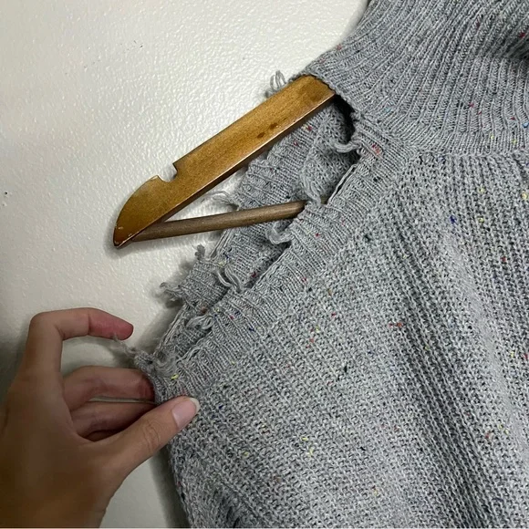 Zenana Gray Distressed Turtleneck Sweater XS Funfetti Speckled Cutout Cable Knit - Picture 6 of 9